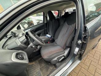 Peugeot 108 108, Hatchback, 2014 1.2 VTi 12V picture 12