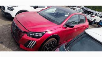 Uttjänta bilar auto Peugeot 208 208 II (UB/UH/UP), Hatchback 5-drs, 2019 1.2 Hybrid 136 2025/3