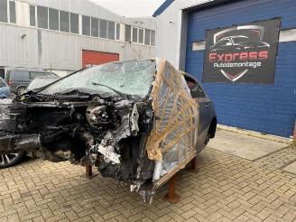 Vrakbiler auto Mercedes A-klasse A (177.0), Hatchback, 2018 / 2026 1.3 A-180 Turbo 16V 2019/5