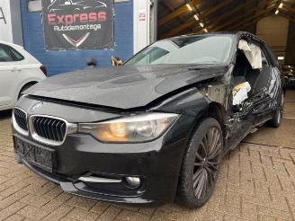 Coche siniestrado BMW 3-serie 3 serie Touring (F31), Combi, 2012 / 2019 318d 2.0 16V 2014