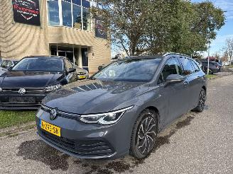Voiture accidenté Volkswagen Golf 1.0 eTSI Life Business AUTOMAAT 2021/1