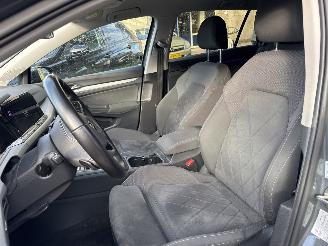 Volkswagen Golf 1.0 eTSI Life Business AUTOMAAT picture 11