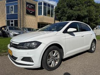 Vrakbiler auto Volkswagen Polo Polo VI (AW1), Hatchback 5-drs, 2017 1.0 12V BlueMotion Technology 2018/11