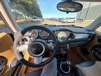 Mini Cooper 1.6 16V Cooper Hatchback  Benzine 1.598cc 85kW (116pk) FWD picture 9