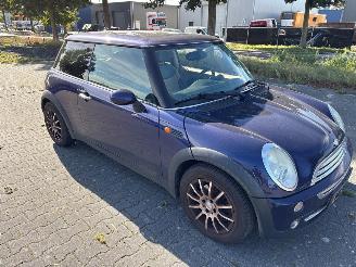 Mini Cooper 1.6 16V Cooper Hatchback  Benzine 1.598cc 85kW (116pk) FWD picture 7