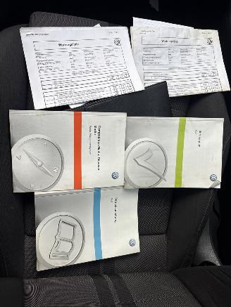 Voiture accidenté Volkswagen Golf 1.2 TSI 16V Hatchback  Benzine 1.197cc 63kW (86pk) FWD 2012-08/2017-03  CJZB 2012/1