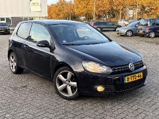 Vaurioauto  passenger cars Volkswagen Golf 1.4 TSI 122 16V Hatchback  Benzine 1.390cc 90kW (122pk) FWD 2008-10/2012-11  CAXA 2009/1