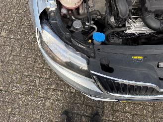 Skoda Rapid 1.0 TSI 12V Liftback  Benzine 999cc 70kW (95pk) FWD 2017-06/2019-12  CHZB; DKLD picture 16