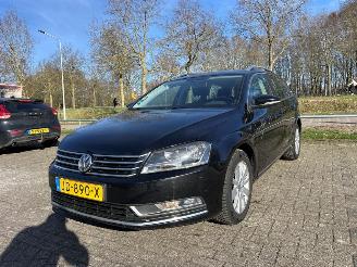 Damaged car Volkswagen Passat 2.0 TDI 16V 140 Combi/o  Diesel 1.968cc 103kW (140pk) FWD 2010-08/2014-12  CFFB 2013/12