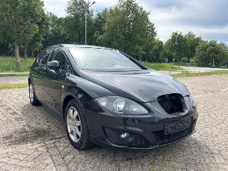 uszkodzony samochody osobowe Seat Leon 1.2 TSI Hatchback 4Dr Benzine 1.197cc 77kW (105pk) FWD 2010-02/2012-12 (1P1) CBZB 2011/4