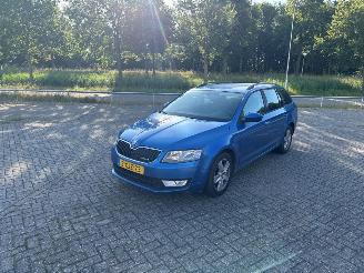 Auto incidentate Skoda Octavia 1.6 TDI Greenline 16V Combi/o 4Dr Diesel 1.598cc 81kW (110pk) FWD 2013-05/2020-07  CRKB 2014/8