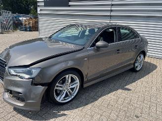 krockskadad bil auto Audi A3 LIMOUSINE 2014/9