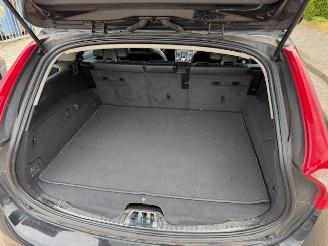 Volvo V-60 2.4 D6 Twin Engine R-Design picture 8