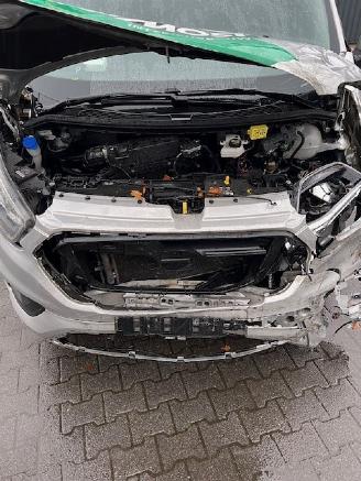 Ford Transit Custom 300 2.0 TDCI L2 H1 picture 6