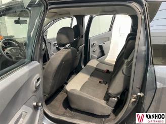 Vaurioauto  passenger cars Dacia Lodgy  2021/6