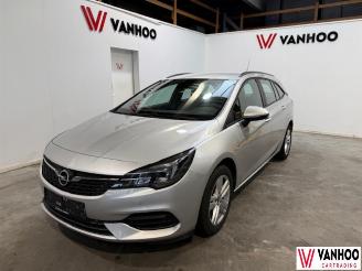 Damaged car Opel Astra  2021/2