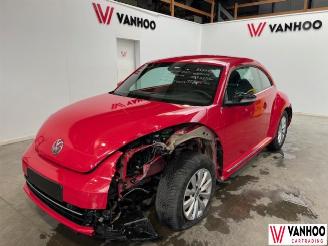 Vaurioauto  passenger cars Volkswagen Beetle  2015/3
