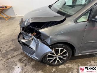 Volkswagen Touran  picture 2