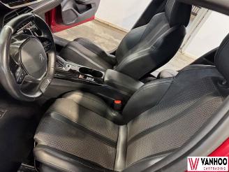 Peugeot 208  picture 12