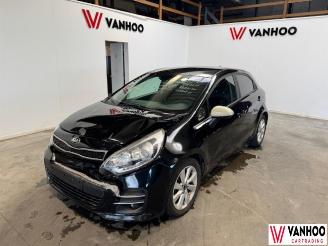 krockskadad bil auto Kia Rio  2016/5