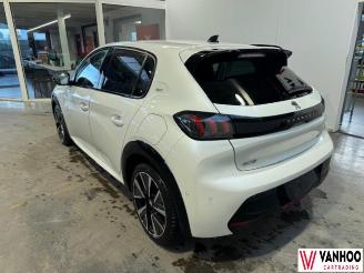 Peugeot 208  picture 11