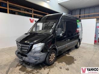 damaged passenger cars Mercedes Sprinter  2016/3