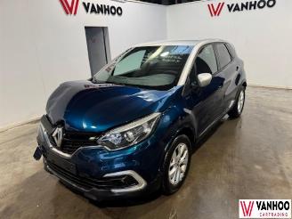 krockskadad bil auto Renault Captur  2019/1