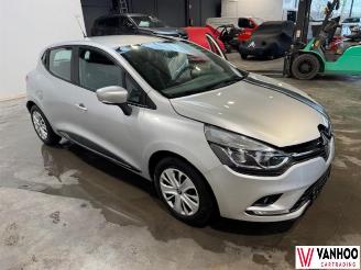 Renault Clio  picture 9