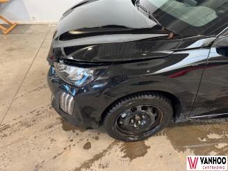 Peugeot e-208  picture 2