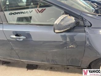 Volvo V-40  picture 5