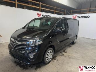 Vaurioauto  passenger cars Opel Vivaro  2016/5