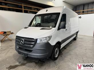 damaged passenger cars Mercedes Sprinter  2024/7