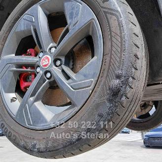 Jaguar E-Pace P 300E AWD picture 29