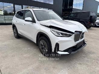 damaged passenger cars BMW iX1 EDRIVE20 2024/6