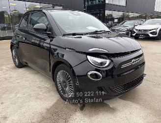 Schadeauto Fiat 500 E BEV 2022/2