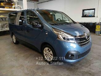 skadebil auto Renault Trafic SPACECLASS 2020/7