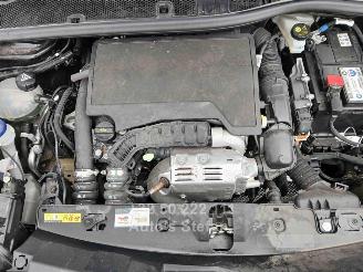 Peugeot 2008 STYLE picture 22