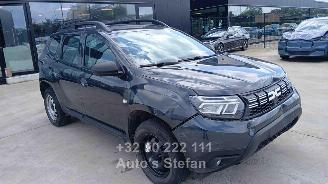 Dacia Duster ESSENTIAL picture 1