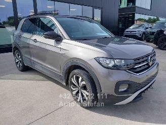 krockskadad bil auto Volkswagen T-Cross LIFE 2021/7