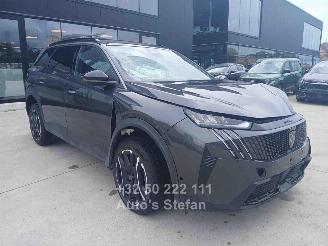 Voiture accidenté Peugeot e-5008  2025/6