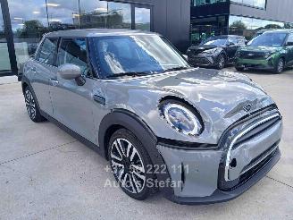 krockskadad bil auto Mini Cooper ONE 2021/3