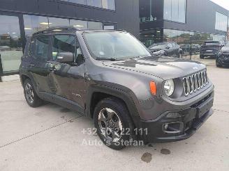 Vaurioauto  passenger cars Jeep Renegade LONGITUDE 2018/8