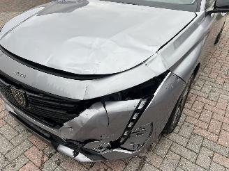 Peugeot 308 308 PureTech 130 EAT8 picture 8