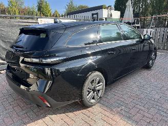 Peugeot 308 308 PureTech 130 EAT8 picture 3