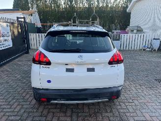 krockskadad bil auto Peugeot 2008 1,2 PURE-TECH AUTOMATIC 2017/5