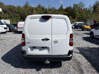 Voiture accidenté Opel Combo AUTOMATIC - 131 PS XL 2025/4