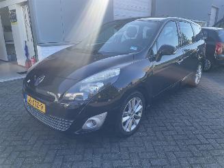 Voiture accidenté Renault Grand-scenic 2.0 Dynamique 7p. 140PK!!! AUTOMAAT!!! 2010/2