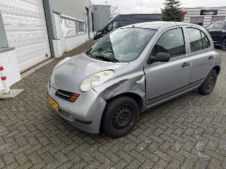 skadebil auto Nissan Micra 1.2 Visia 2003/5