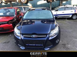 krockskadad bil auto Ford Focus Focus 3 Wagon, Combi, 2010 / 2020 1.0 Ti-VCT EcoBoost 12V 125 2012/4