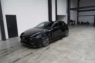 Unfallwagen Mazda 3 SKYACTIVE 2023/6